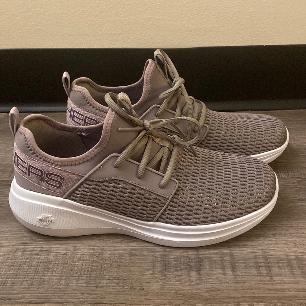 Skechers women’s shoes